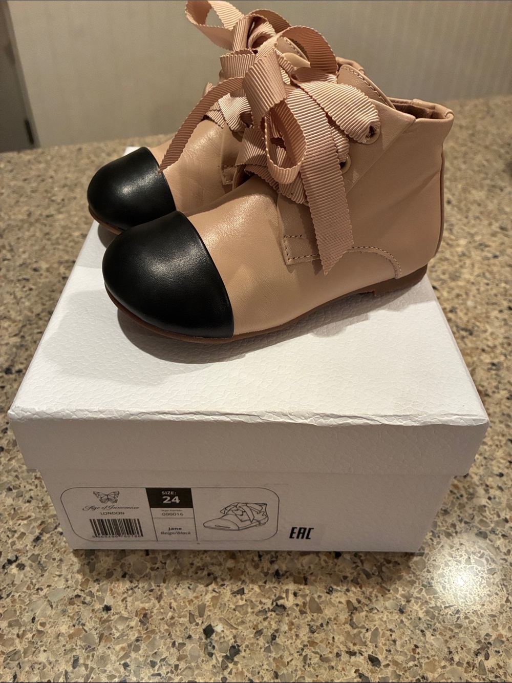Girls EU24 (8US) Age Of Innocence Jane Boots in Beige/Black